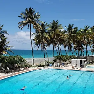 Kasa Galicia By The Sea - For 2 Beachfront Pool Apartment San Juan